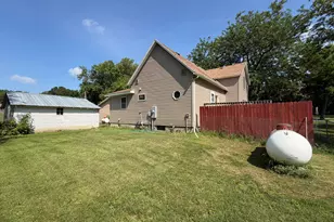 206 E 2nd St, Hardwick, MN 56134 - Photo 32