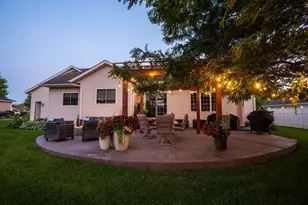 2450 Mossy Creek Dr NE, Owatonna, MN 55060 - Photo 60