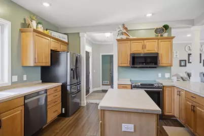 2450 Mossy Creek Drive NE, Owatonna, MN 55060 - Photo 12
