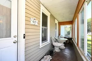 617 W Howard St, Winona, MN 55987 - Photo 2