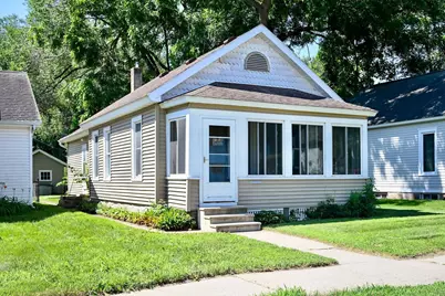 617 W Howard Street, Winona, MN 55987 - Photo 1