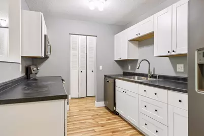1304 W Medicine Lake Drive #320, Plymouth, MN 55441 - Photo 16