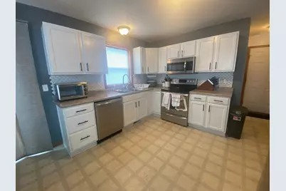 805 3rd Avenue NE, Plainview, MN 55964 - Photo 12