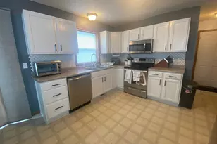805 3rd Ave NE, Plainview, MN 55964 - Photo 12
