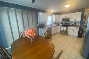 805 3rd Ave NE, Plainview, MN 55964 - Photo 8