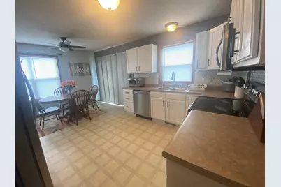 805 3rd Avenue NE, Plainview, MN 55964 - Photo 6