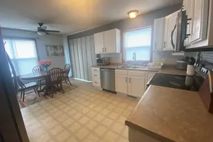 805 3rd Ave NE, Plainview, MN 55964 - Photo 6