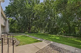 1467 Goodwin Ave N, Oakdale, MN 55128 - Photo 2