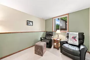 8033 Dakota Ln, Chanhassen, MN 55317 - Photo 26