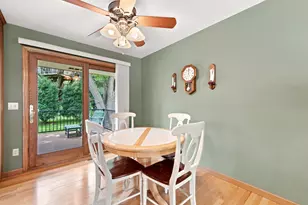 8033 Dakota Ln, Chanhassen, MN 55317 - Photo 14