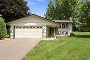 8033 Dakota Ln, Chanhassen, MN 55317 - Photo 6
