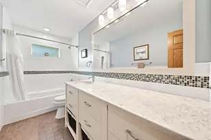 8033 Dakota Ln, Chanhassen, MN 55317 - Photo 18