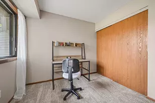 2079 Parkside Dr, Saint Paul, MN 55119 - Photo 16