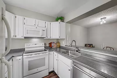 2079 Parkside Drive, Saint Paul, MN 55119 - Photo 8