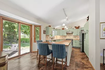 5604 Lone Oak Drive, Savage, MN 55378 - Photo 8