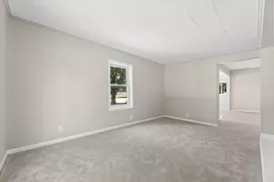 403 S Holcombe Ave, Litchfield, MN 55355 - Photo 6