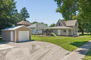 403 S Holcombe Ave, Litchfield, MN 55355 - Photo 26