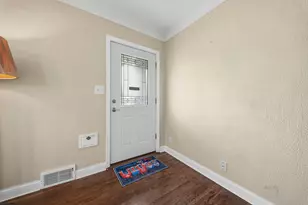 471 White Bear Ave N, Saint Paul, MN 55106 - Photo 2