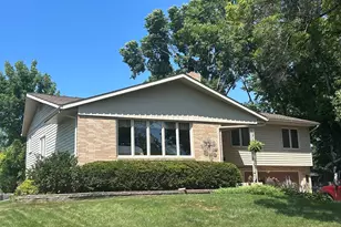 920 Meadow Ln, Willmar, MN 56201 - Photo 1