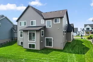 17924 Headwaters Dr, Lakeville, MN 55044 - Photo 4