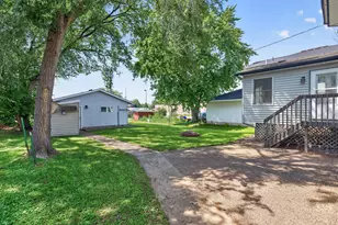 220 N Chestnut St, Belle Plaine, MN 56011 - Photo 26