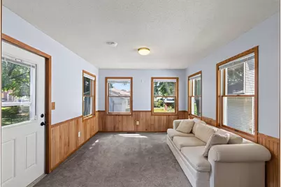 220 N Chestnut Street, Belle Plaine, MN 56011 - Photo 6