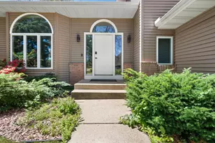 8901 Dunbar Knoll N, Brooklyn Park, MN 55443 - Photo 2