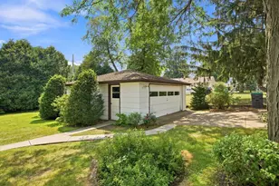 2464 Holloway Ave E, North Saint Paul, MN 55109 - Photo 28