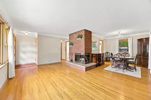2464 Holloway Ave E, North Saint Paul, MN 55109 - Photo 6