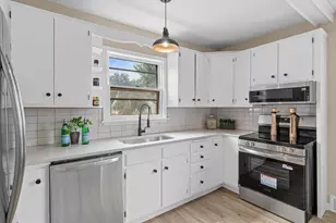 1394 Mackubin St, Saint Paul, MN 55117 - Photo 4