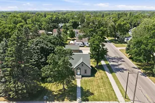 1002 Cedar St, Alexandria, MN 56308 - Photo 48