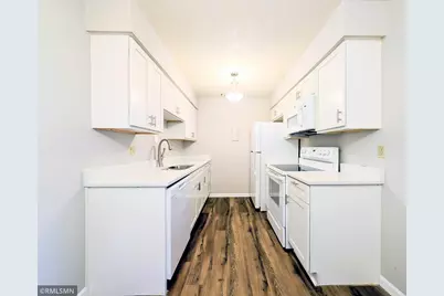 2700 Dale Street N #A214, Roseville, MN 55113 - Photo 6