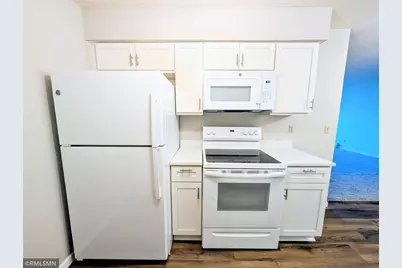2700 Dale Street N #A214, Roseville, MN 55113 - Photo 6