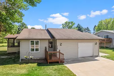 1365 2nd Avenue SE, Cambridge, MN 55008 - Photo 2