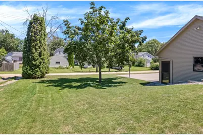 329 2nd Street E, Wabasha, MN 55981 - Photo 32