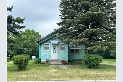 601 11th Street E, Thief River Falls, MN 56701 - Photo 1