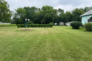 601 11th St E, Thief River Falls, MN 56701 - Photo 10