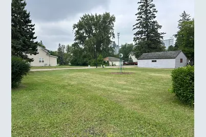 601 11th Street E, Thief River Falls, MN 56701 - Photo 14