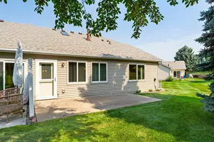 7632 Newbury Rd, Woodbury, MN 55125 - Photo 32