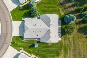 7632 Newbury Rd, Woodbury, MN 55125 - Photo 2