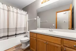 7632 Newbury Rd, Woodbury, MN 55125 - Photo 24