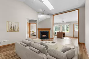 7632 Newbury Rd, Woodbury, MN 55125 - Photo 6