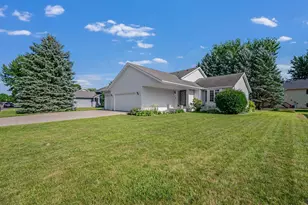 19 La Mar Ct, North Mankato, MN 56003 - Photo 2