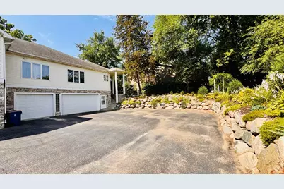 9516 12th Avenue S, Bloomington, MN 55425 - Photo 4