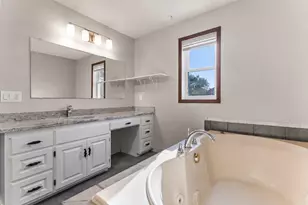 1434 Eastlake Dr, Chaska, MN 55318 - Photo 20