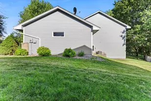 1434 Eastlake Dr, Chaska, MN 55318 - Photo 42