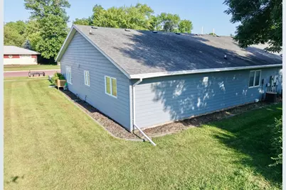 1153 5th Avenue, Windom, MN 56101 - Photo 8