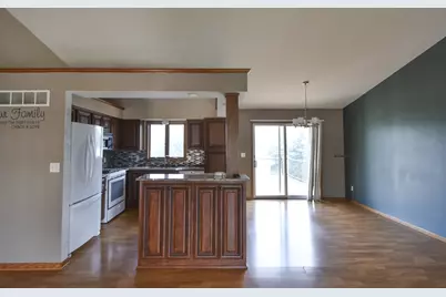 1002 W 2nd Street, Zumbrota, MN 55992 - Photo 4
