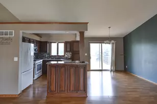 1002 W 2nd St, Zumbrota, MN 55992 - Photo 4