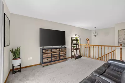15785 Hannover Path, Apple Valley, MN 55124 - Photo 6
